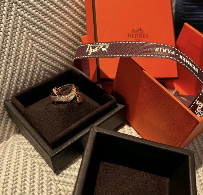 H**me5 rings